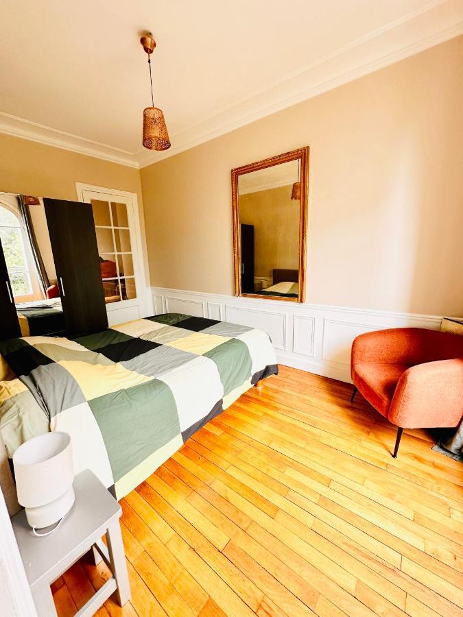 Cosy Appartement Avec Vue Tour Eiffel Paris Luaran gambar