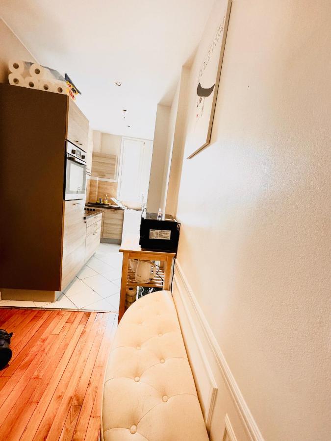 Cosy Appartement Avec Vue Tour Eiffel Paris Luaran gambar